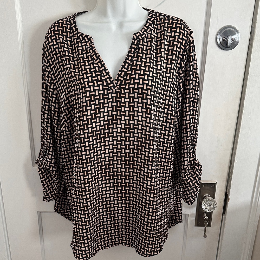 Maurices Black and Taupe Geometric V-Neck Tunic Top